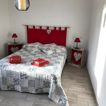 GITE DE FRANCE A l'essentiel Sidiailles Extérieur photo