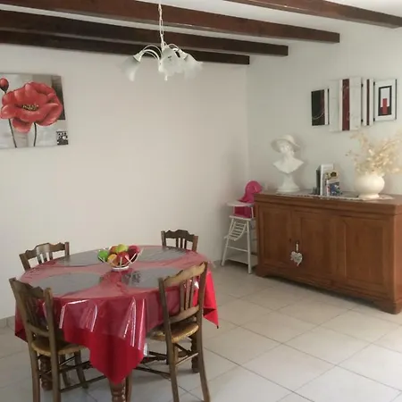 GITE DE FRANCE A l'essentiel Sidiailles Extérieur photo
